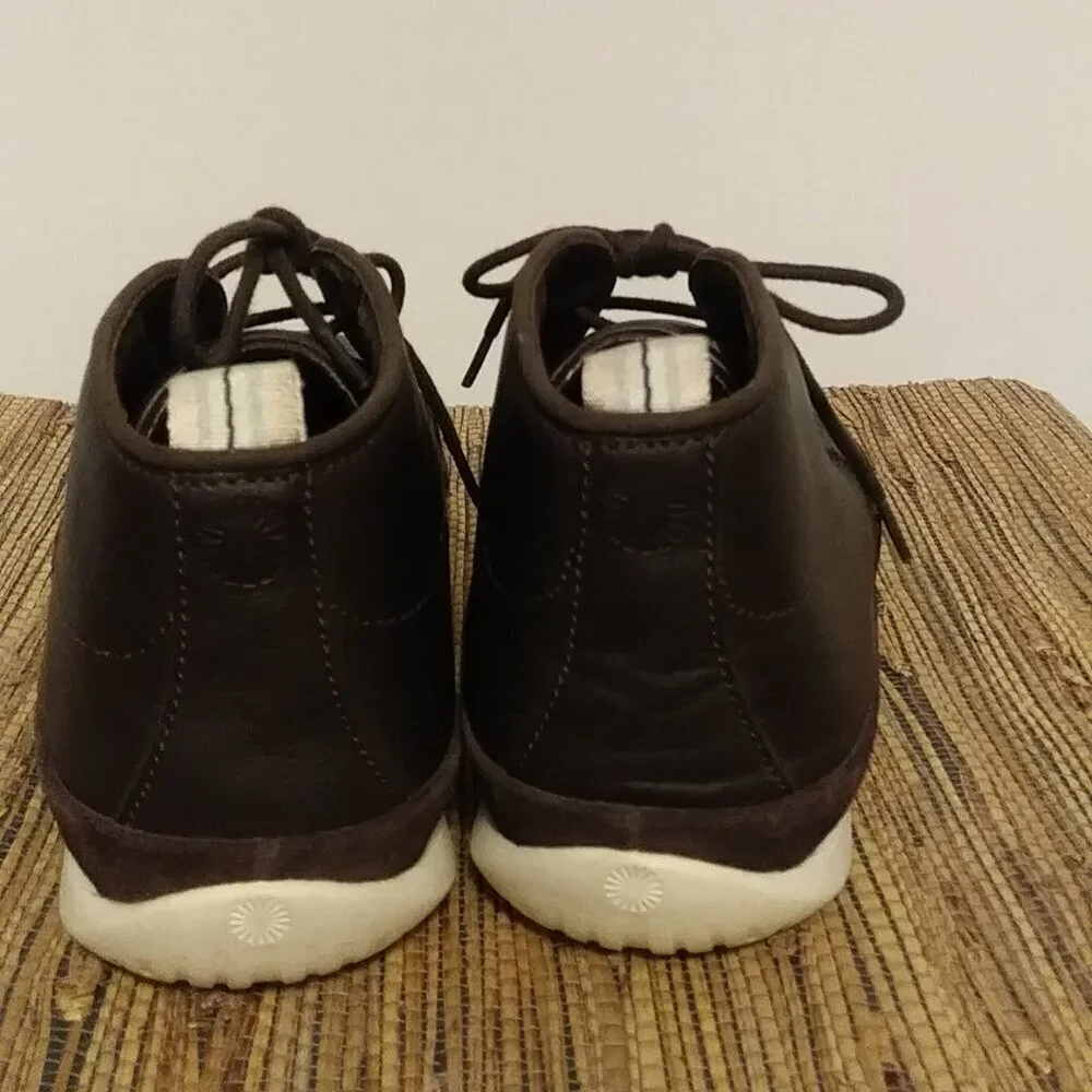 Men's UGG Chocolate Brown Leather Freamon Capra Chukka Boots, size 8.5